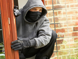 Bad company corrupts good morals?