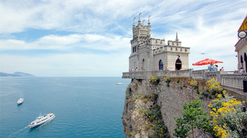 Swallow's nest, Crimea Photo Wikipedia/flicker-Flickr as Ласточкино гнездо