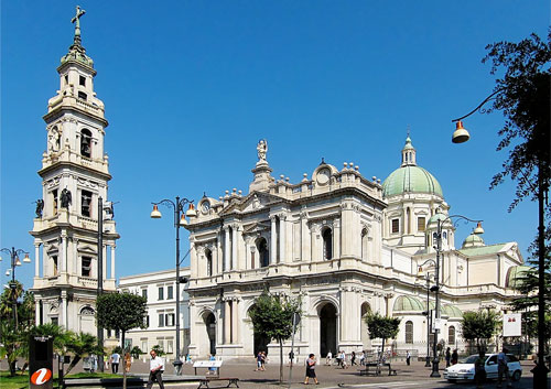 Who caused this miracle t the Catholic church in Pompei, Italy: Wikipedia/Velvet