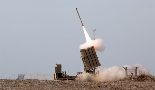 Missile launched from Israel's Iron Dome defense system against Hamas rocket attack: Wikipedia/Flicker/IDFonline