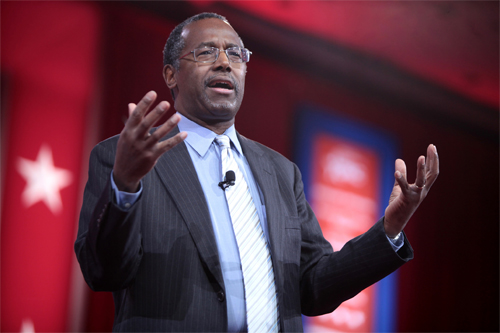 Ben Carson speaking at CPAC in 2015.  Photo Greg Skidmore/Foter/CC BY-SA