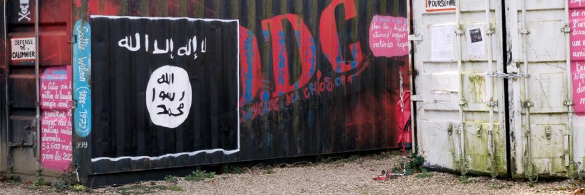 Islamic State flag and graffiti in Rhone Alpes, France. Credit: thierry ehrmann/Wikipedia