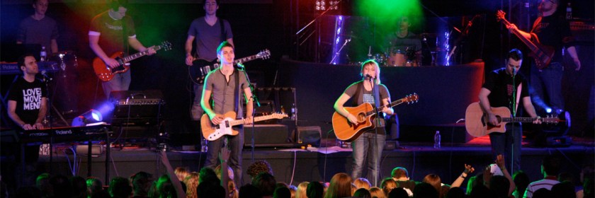 Freshwind Band at Toronto Airport Christian Fellowship, in Toronto, Ontario, Canada in March 2008 where the Toronto Revival broke out. Source: andrewgazaneo artwork by Sarah M Gazeno/Wikipedia/Creative Commons