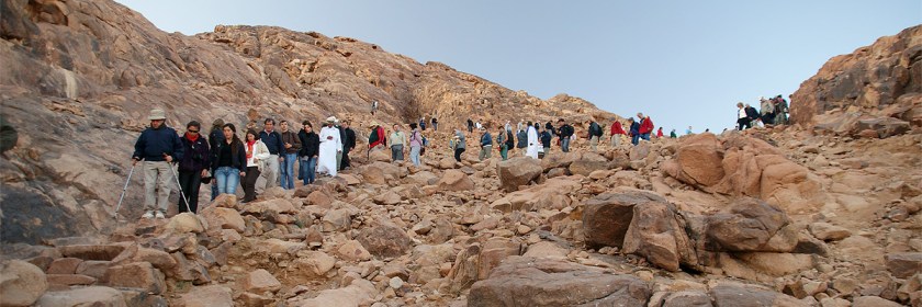 Visitors descending what is traditionally considered to be Mt. Sinai located in Egypt. (This is not the mountain that Richardson considers to be Mt. Sinai). Credit: Patrick M/Flickr/Creative Commons