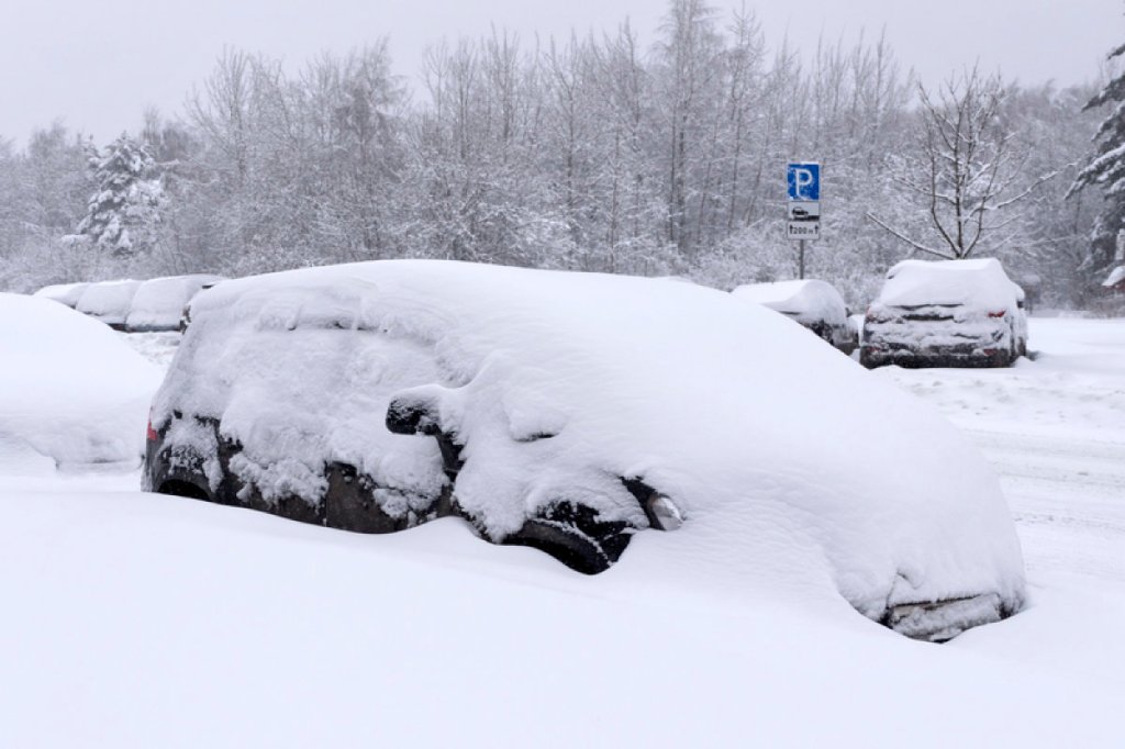 Four times as many people died from cold weather than heat in recent decades, a British study&nbsp;finds