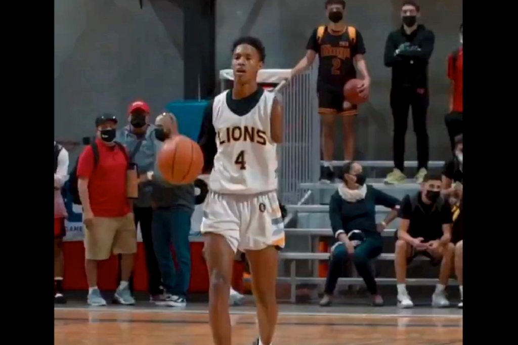 One-armed HS basketball player puts on a&nbsp;show