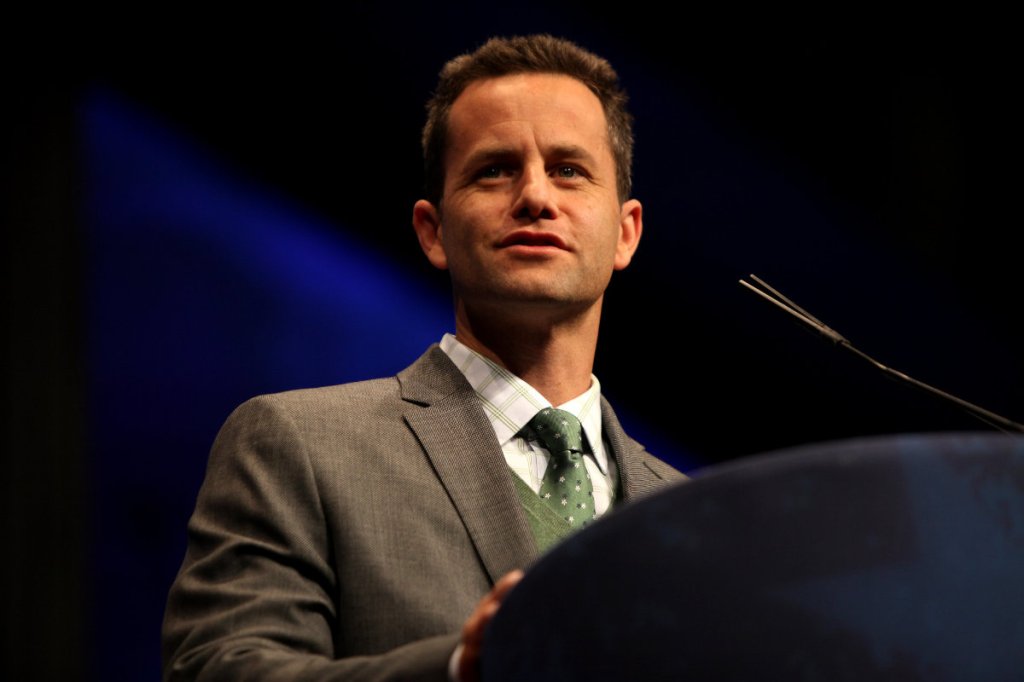 Actress apologizes to Kirk Cameron for mocking his&nbsp;faith