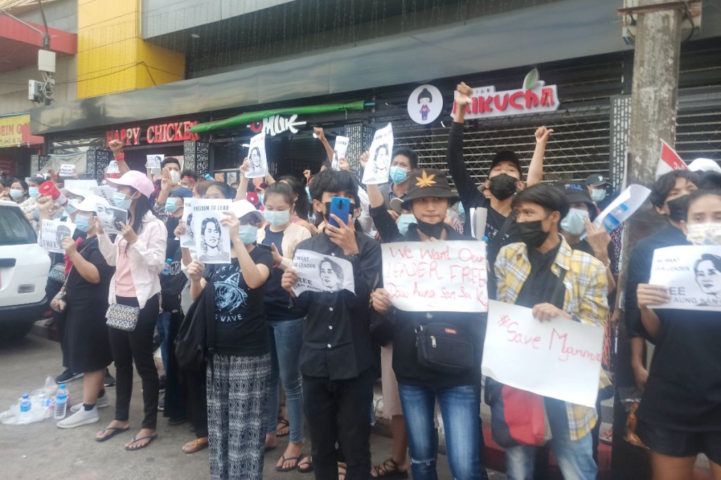 Myanmar (Burma) military booby-trapping&nbsp;churches