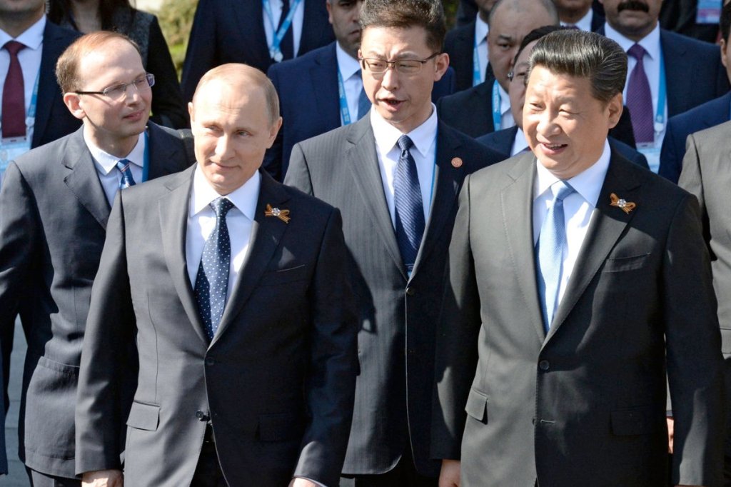 Hot Mic Catches Putin and Jinping Talking About Living&nbsp;Forever