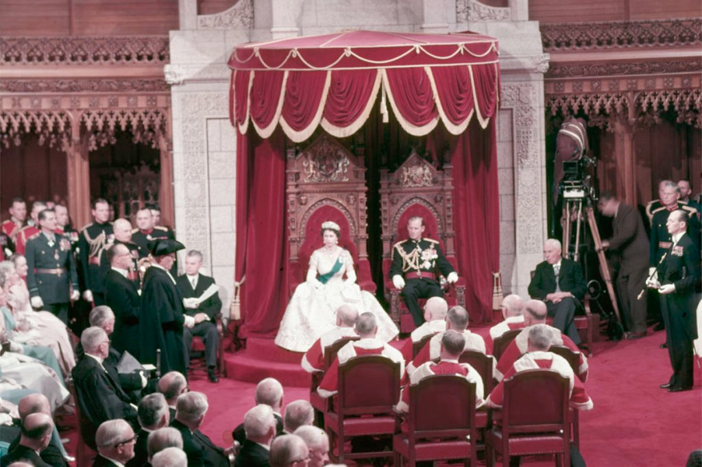 A cute story about the Queen’s encounter with two American&nbsp;hikers