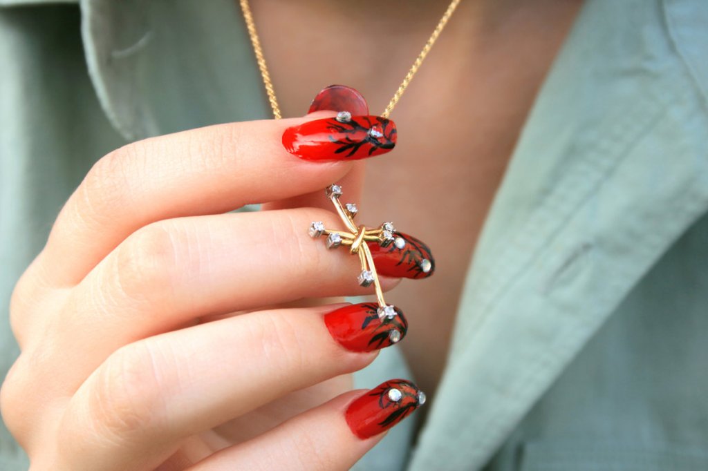 82% of UK Christians don’t wear religious jewelry to work over fears of harassment, survey&nbsp;finds