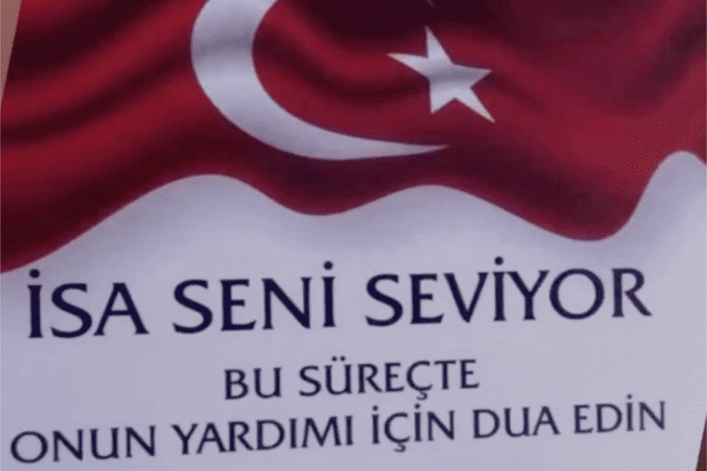 ‘Jesus Loves You’ card viewed by millions on Turkish media and&nbsp;Instagram