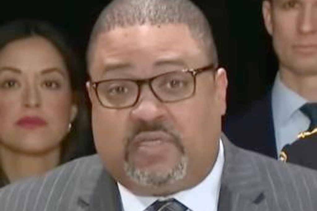 Video: Mother unloads on District Attorney Alvin Bragg over brutal murder of her&nbsp;son