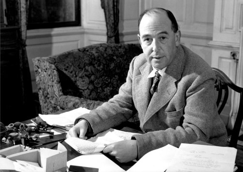 Fame Christian apologist C.S. Lewis in a studio