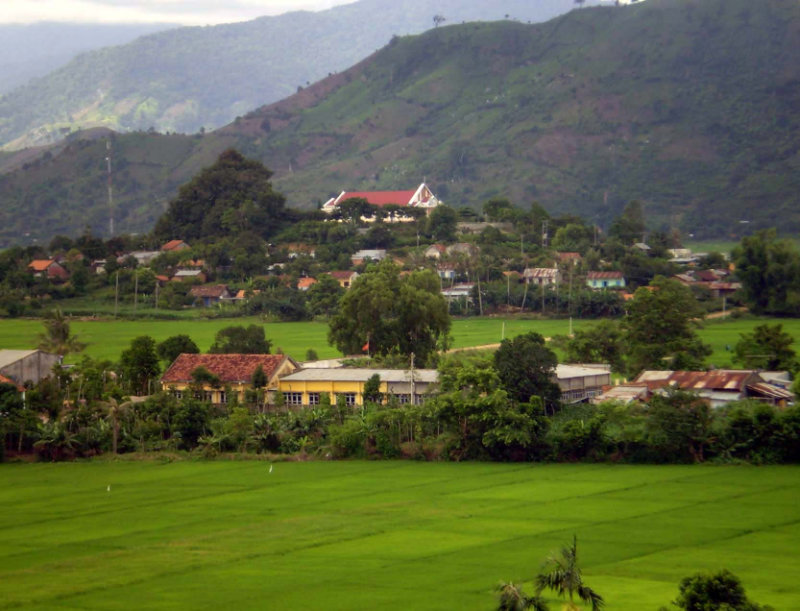 Vietnamese pastor sentenced to 4.5 years in prison for holding a prayer meeting in his&nbsp;home