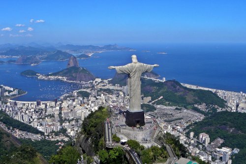 Christ the Redeemer statue overlooking Rio De Janeiro