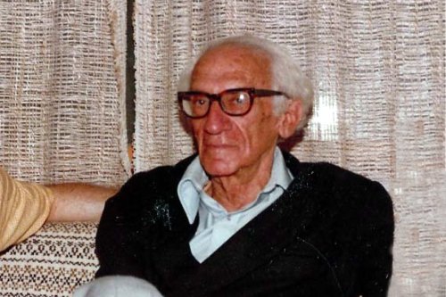 Immanuel Velikovsky at Seaside Heights, New Jersey, in 1978